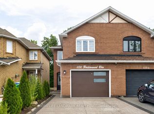 1192 Prestonwood Cres, Mississauga, ON L5V2V3