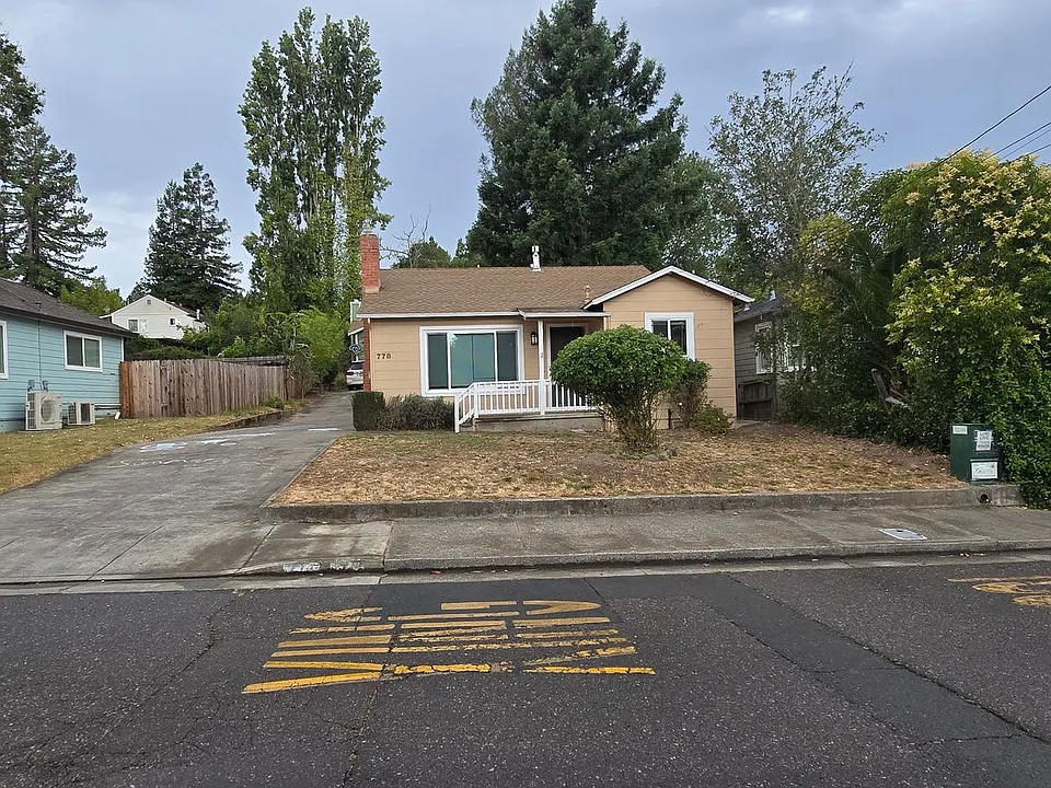 778 Litchfield Ave