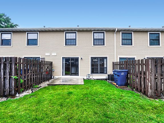 4th image of 4132 Brentwood Ln