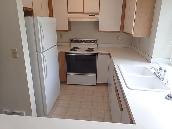 3rd image of 730 SE 8th Ave #201