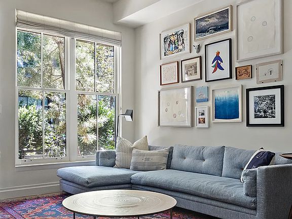 3rd image of 151 Charles St Unit Townhouse