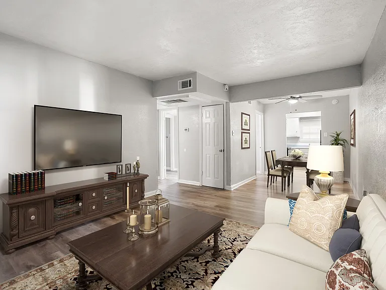 Casa Grande Apartments — Photo 18