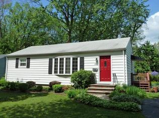 165 Gary St, Paramus, NJ 07652