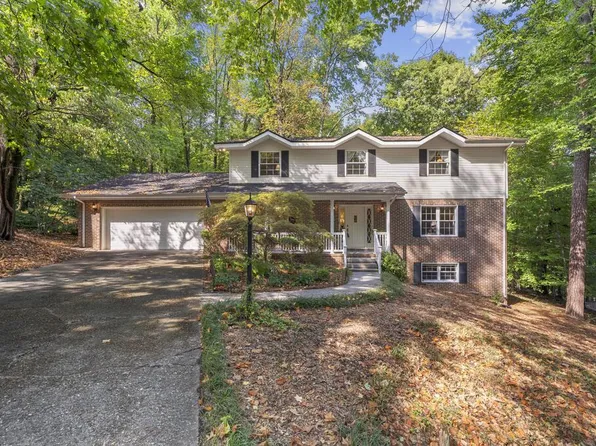 2218 Rocky Face Cir, Dalton, GA 30720