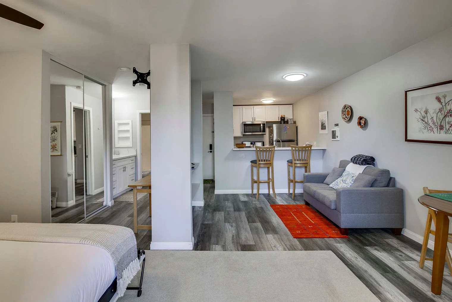 Studio, 1.0 bath, 828 sqft, $3,128 — Photo 1