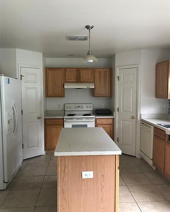 2nd image of 5662 Oakwood Knoll Dr