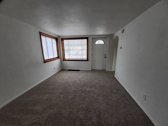 5th image of 1669 Western Ave