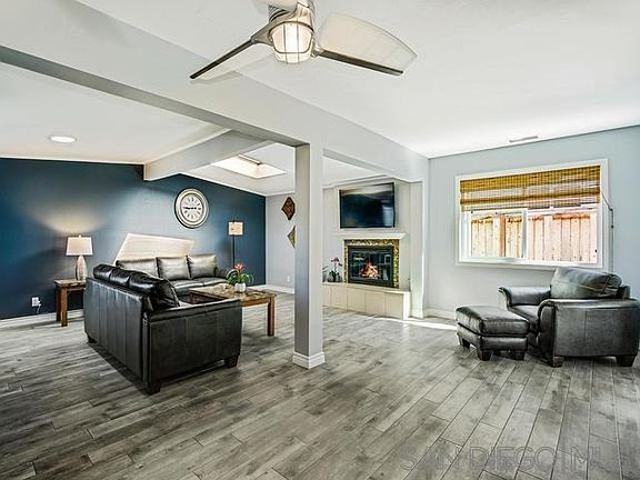 5th image of 4943 Chateau Dr
