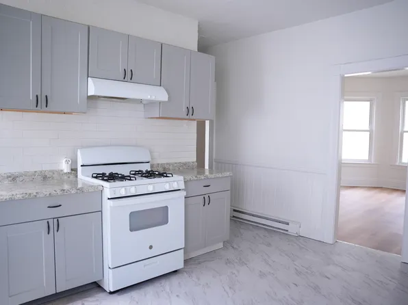 109 Merrifield St APT 2, Worcester, MA 01605