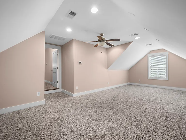 414 Hamlet Cir — Photo 26