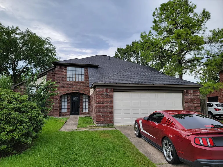 731 Heathgate Dr — Photo 1