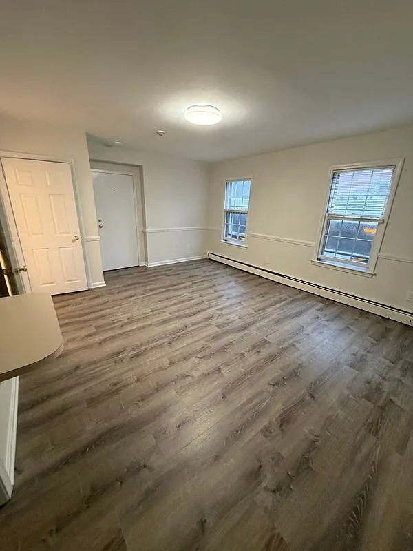 Studio, 1.0 bath, 450 sqft, $1,750 — Photo 2