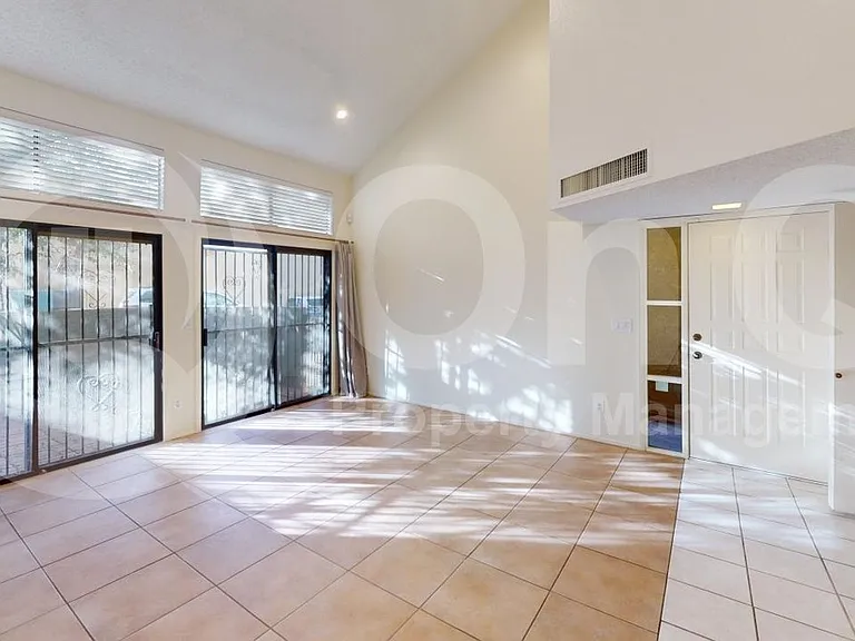 3882 N Paseo De Las Canchas — Photo 7