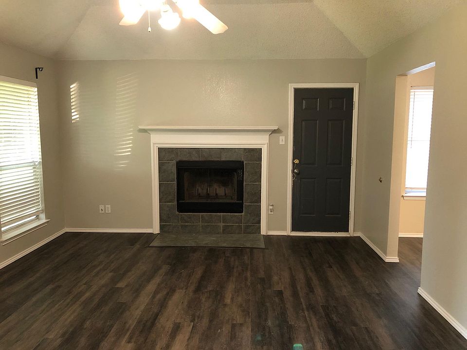 1st image of 814 Ackers Dr