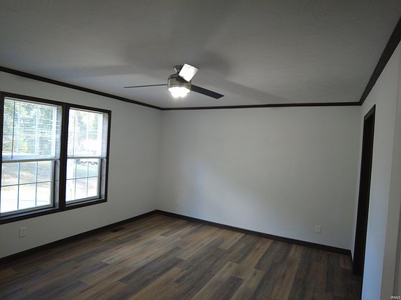 3rd image of 251 Briarwood Ln
