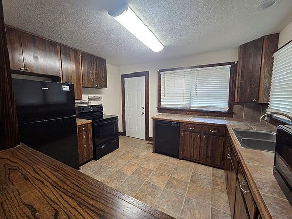 5th image of 4098 N Carolina St #126