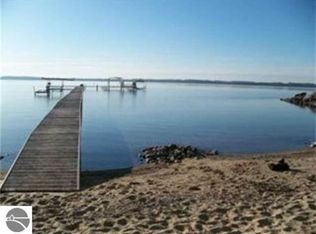 2610 Twin Eagles Dr, Traverse City, MI 49686