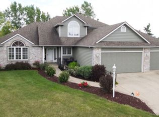 11707 Eagle Lake Ct, Fort Wayne, IN 46814