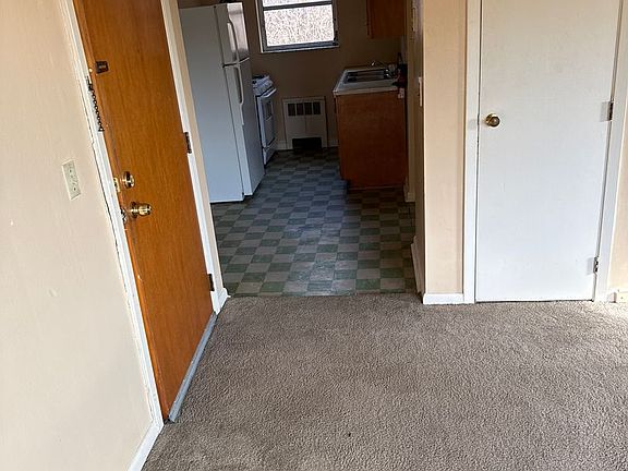 4th image of 344 Purcell Ave #4
