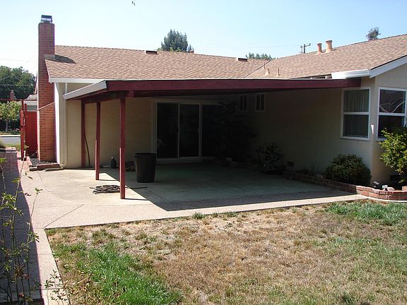 3rd image of 860 Jefferson Ave