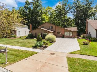 20457 Sandalwood Ln, Strongsville, OH