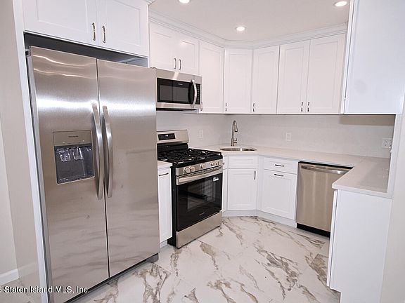 4th image of 328 Timber Ridge Dr