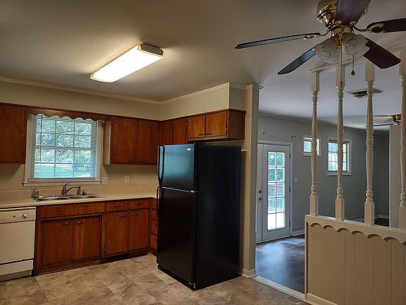 3rd image of 309 Westwood Dr