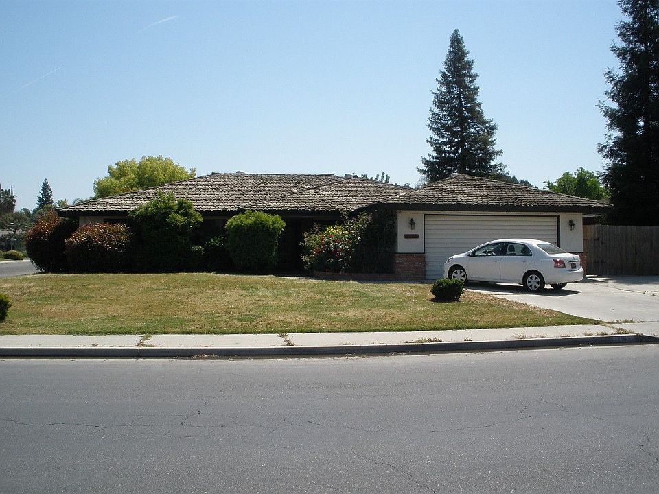 7913 N Westlorne