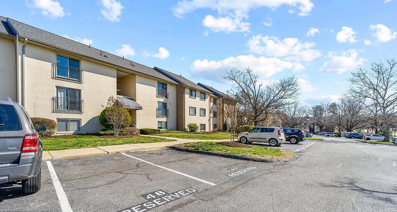 1 bed, 734 sqft, $1,700 — Photo 2