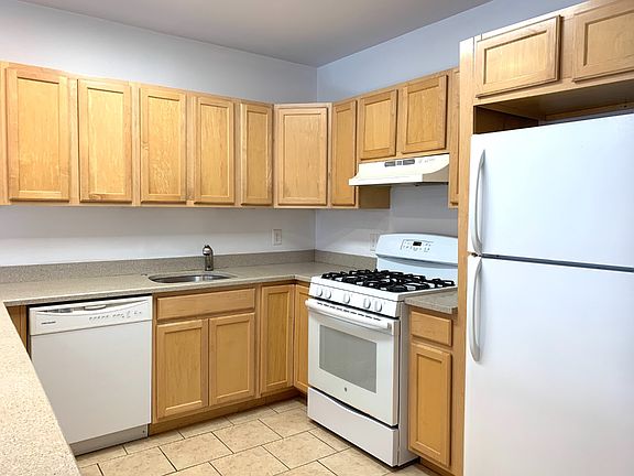 4th image of 128 Beach 92 St #1A