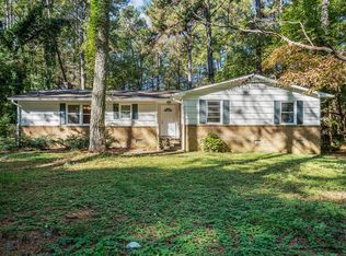 107 Dromoland Rd, Chapel Hill, NC 27516