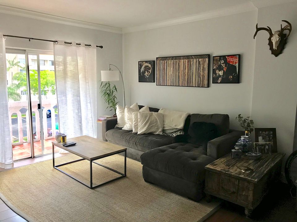 1st image of 100 Edgewater Dr APT 332