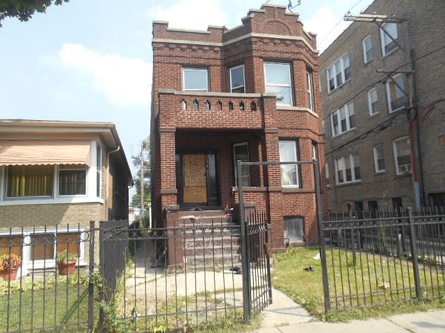 1st image of 1615 N Leclaire Ave