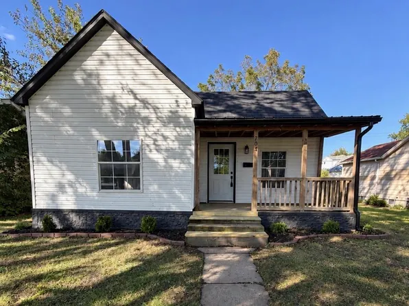 703 E 17th St, Sedalia, MO 65301
