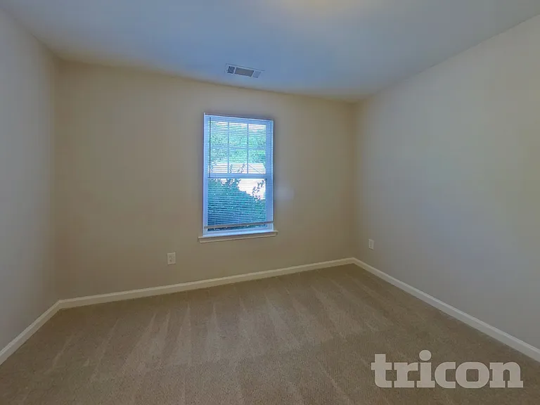 110 Summerbrook Rd — Photo 10
