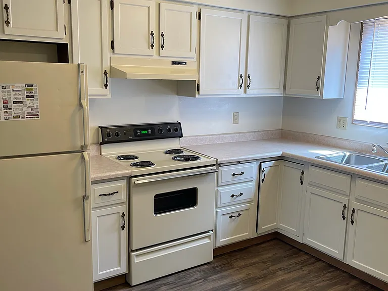 807 E Washington St #5 — Photo 2