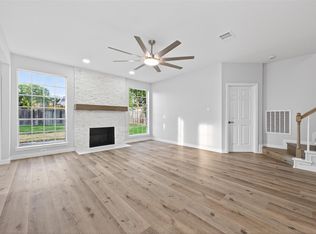 8010 Ashley Circle Dr N, Houston, TX 77071