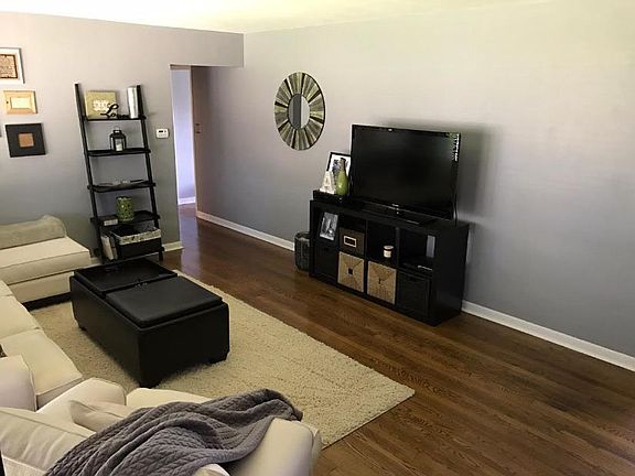 4th image of 8954 Parrish Ave