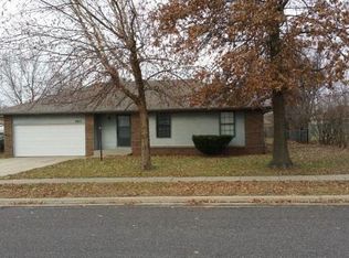 2853 W Katella Ln, Springfield, MO 65807