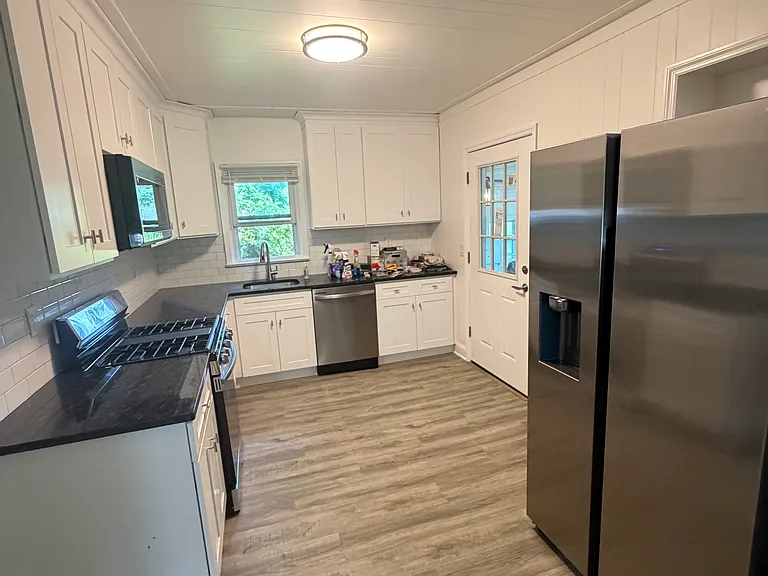 1016 Valley Rd #1 — Photo 5