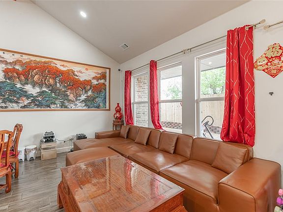 4th image of 10321 Portsmouth Ct
