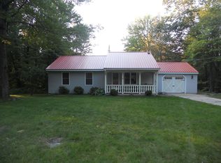 16 Schoolhouse Rd, Tuftonboro, NH 03816