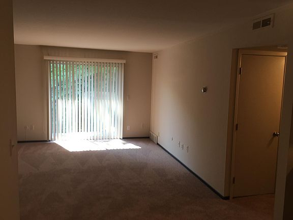 3rd image of 695 Kirts Blvd APT 207