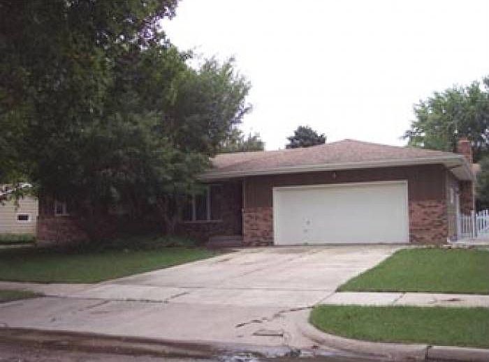 2305 E 52nd St, Sioux Falls, SD 57103 Zillow
