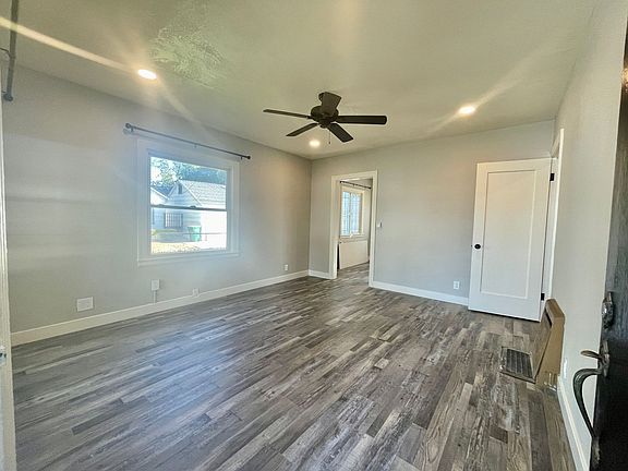 3rd image of 205 E Noble St #2708