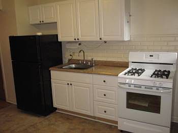 2nd image of 425 Central Ave