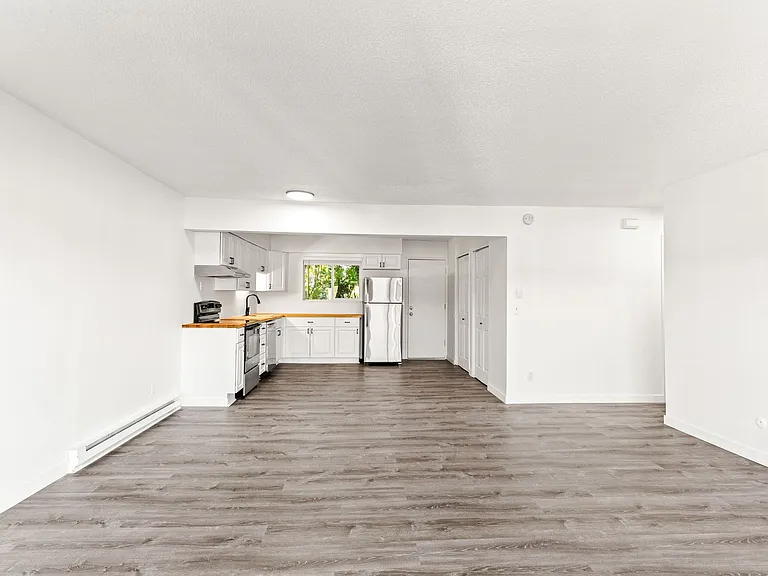 Eastside Village Apartments — Photo 23