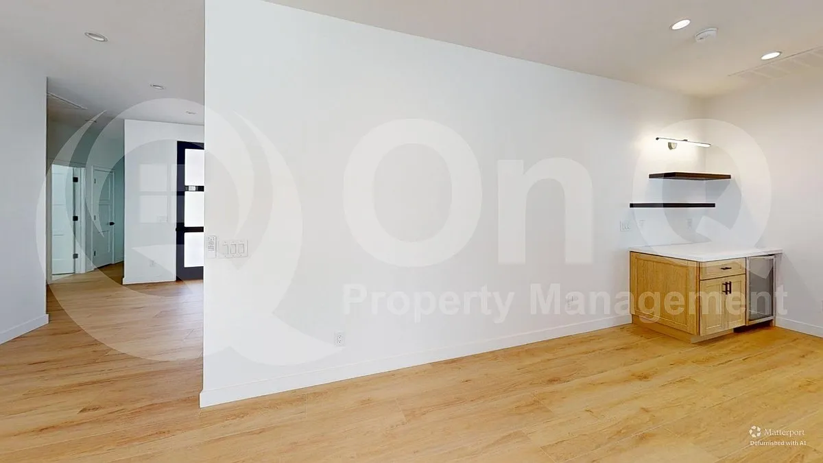 4 bed, 2.5 bath, 2462 sqft, $3,250 — Photo 4