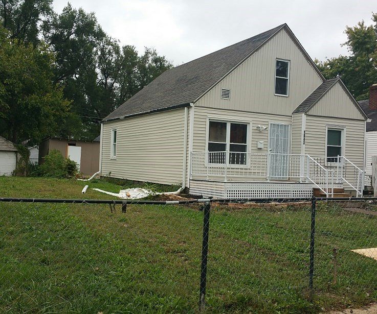 1st image of 1843 Winfield Ave