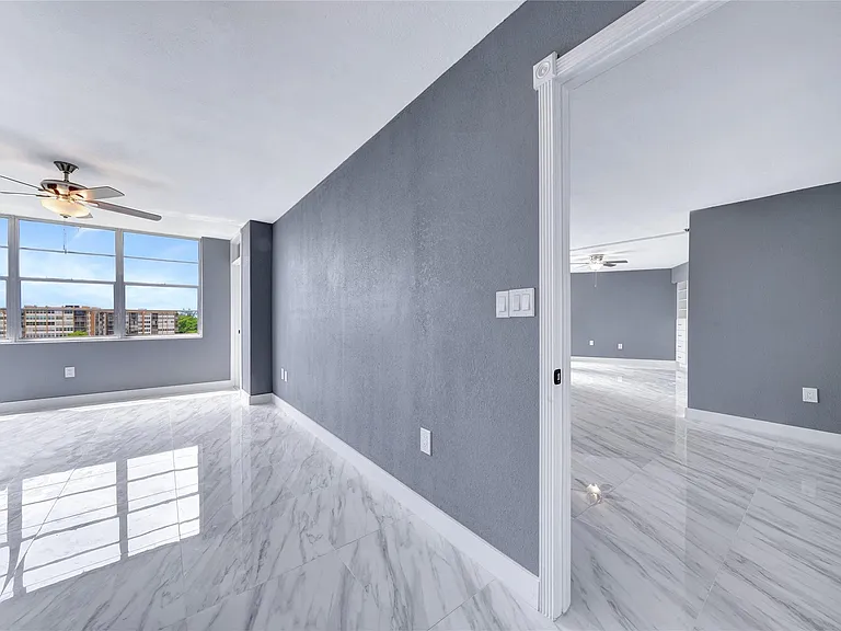 1100 Saint Charles Pl #708 — Photo 16